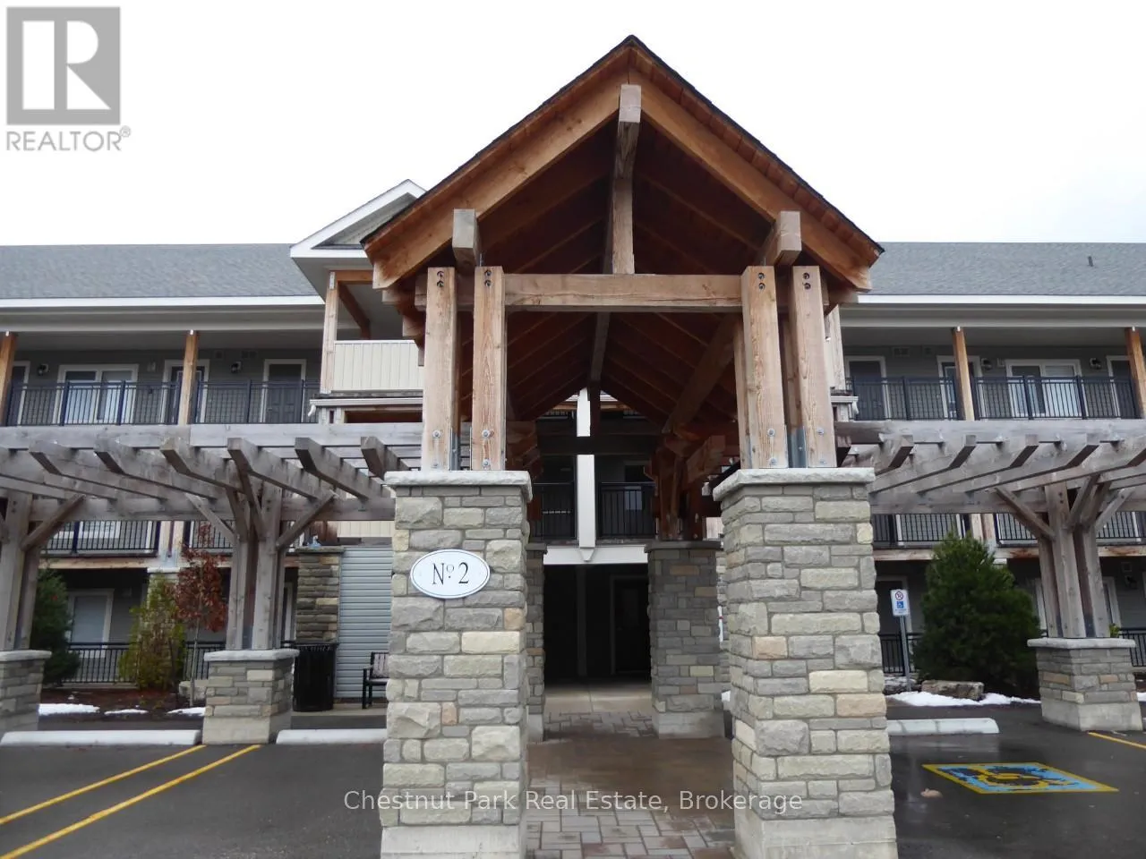 Apartment for rent: 102 - 2 Cove Court, Collingwood, Ontario L9Y 0Y6