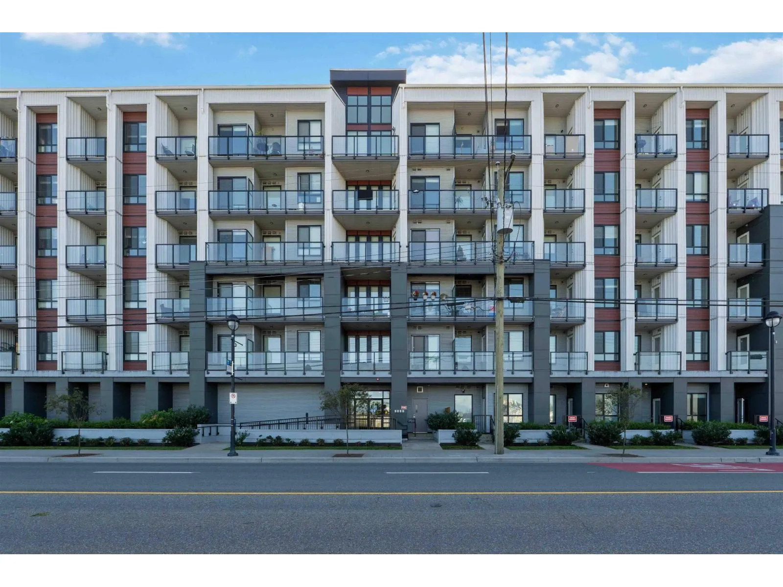 Apartment for rent: 102 20360 Logan Avenue, Langley, British Columbia V3A 0P5