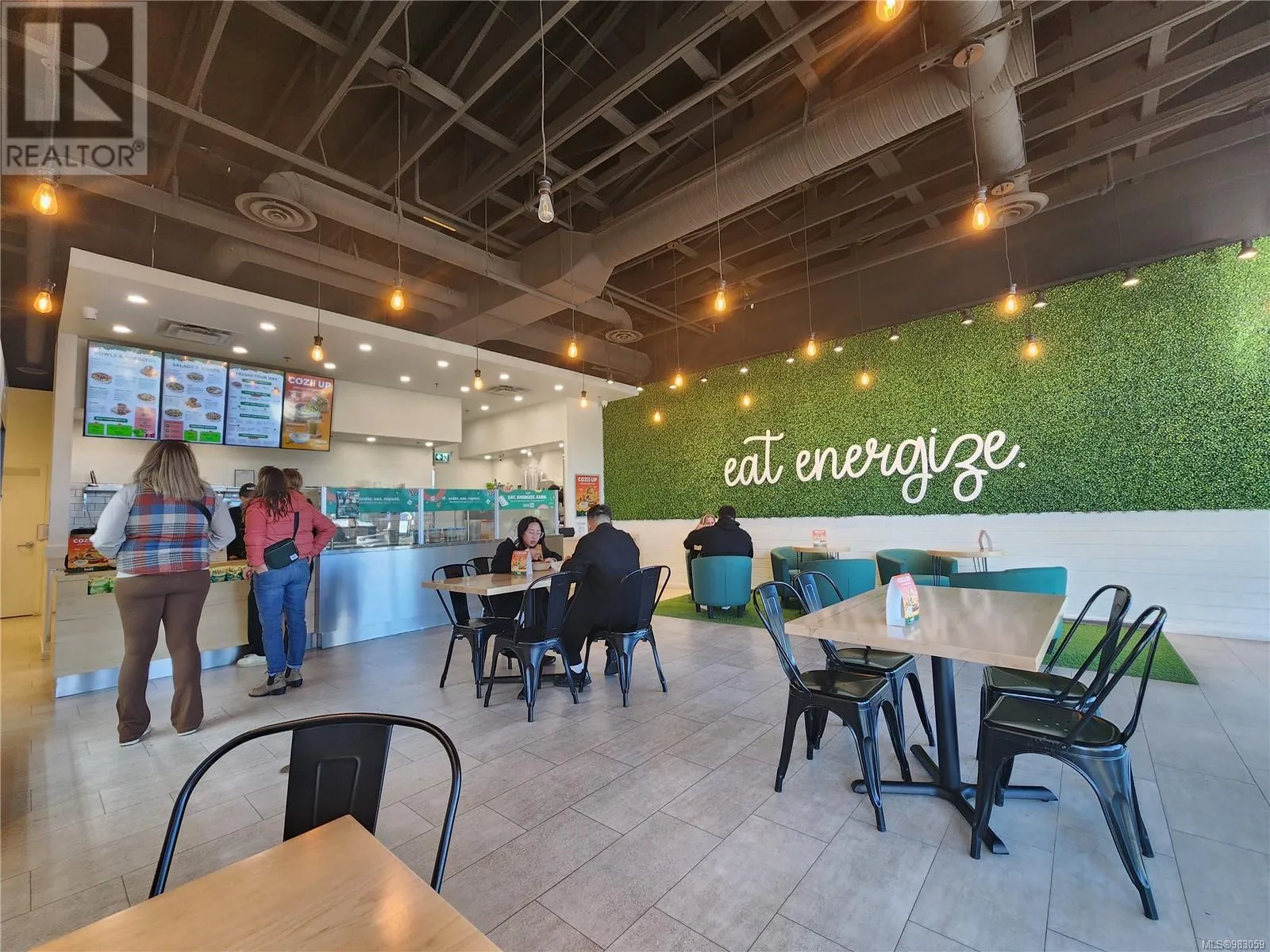 102 3250 Island Hwy N, Nanaimo, British Columbia V9T 1W1