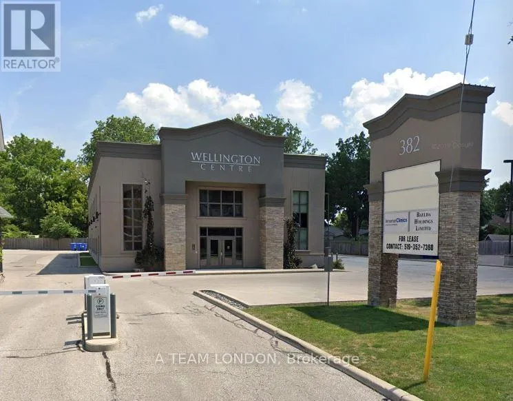 Offices for rent: 102 - 382 Wellington Street W, Chatham-Kent, Ontario N7M 1K4