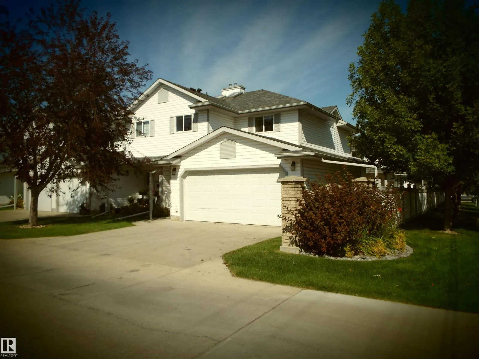 Row / Townhouse for rent: #102 4302 48 St, Leduc, Alberta T9E 8J6