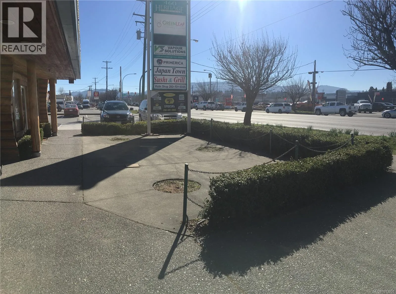 Retail for rent: 102 460 Trans Canada Hwy, Duncan, British Columbia V9L 3R6