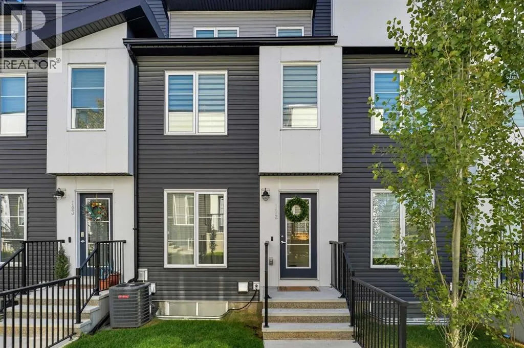 Row / Townhouse for rent: 102, 474 Seton Circle Se, Calgary, Alberta T3M 3P6