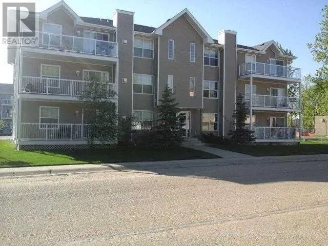 Apartment for rent: 102, 501 3 Street, Fox Creek, Alberta T0H 1P0