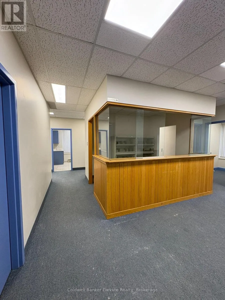 Offices for rent: 102 - 83 Mill Street, Halton Hills, Ontario L7G 5E9