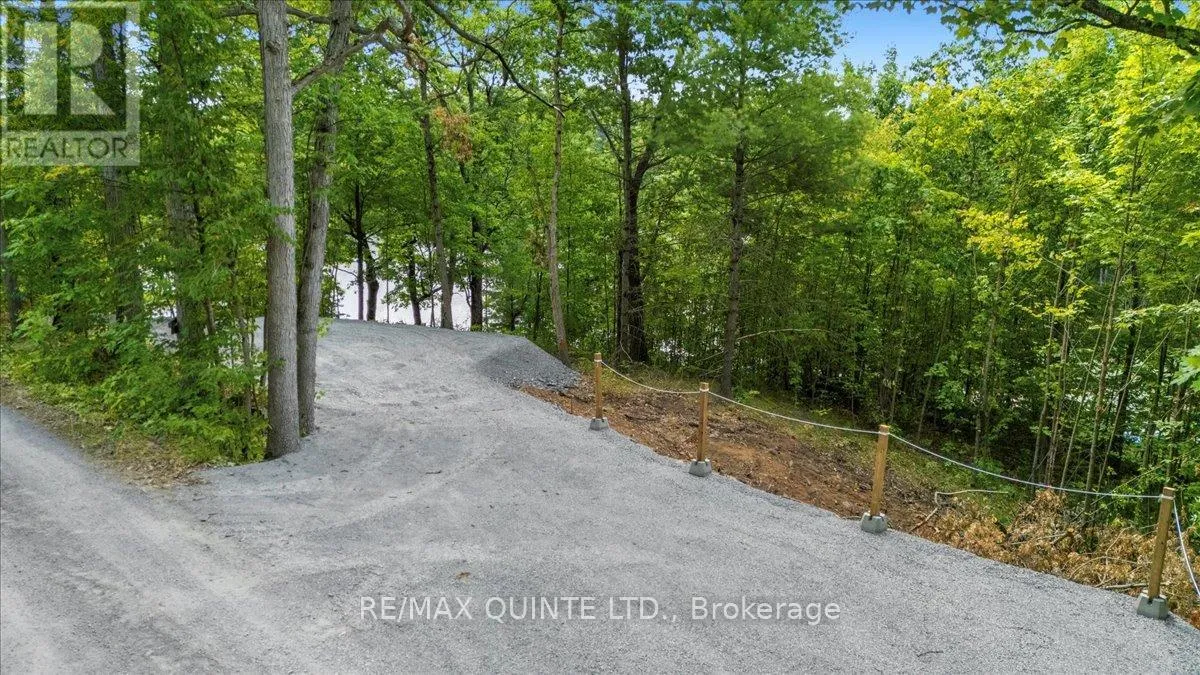 102 Attwood Lane, Frontenac, Ontario K0H 1T0