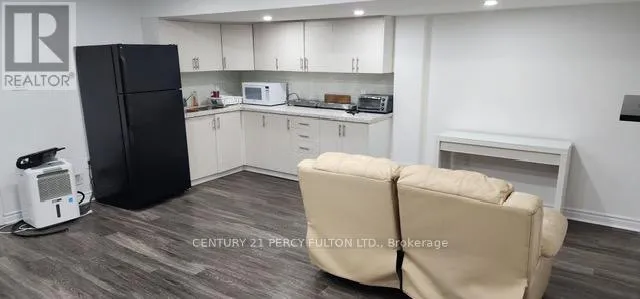 House for rent: 102 Crumlin Crescent, Brampton, Ontario L6X 0Y4