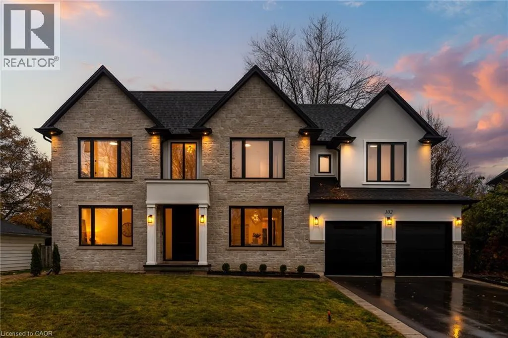 House for rent: 102 Cumming Court, Ancaster, Ontario L9G 1V3