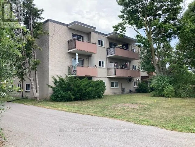 Multi-Family for rent: 102 Front Street E, Whitby, Ontario L1N 1A1
