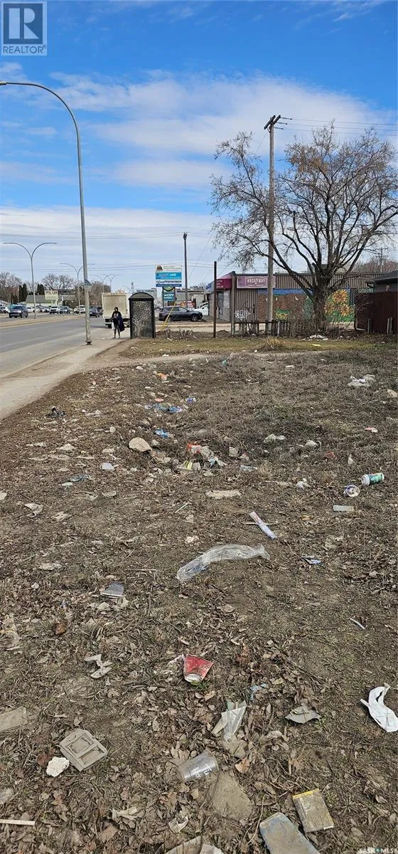 Unknown for rent: 102 M Avenue S, Saskatoon, Saskatchewan S7M 2K2