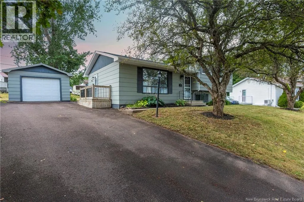 House for rent: 102 Notingham Drive, Moncton, New Brunswick E1A 5K1