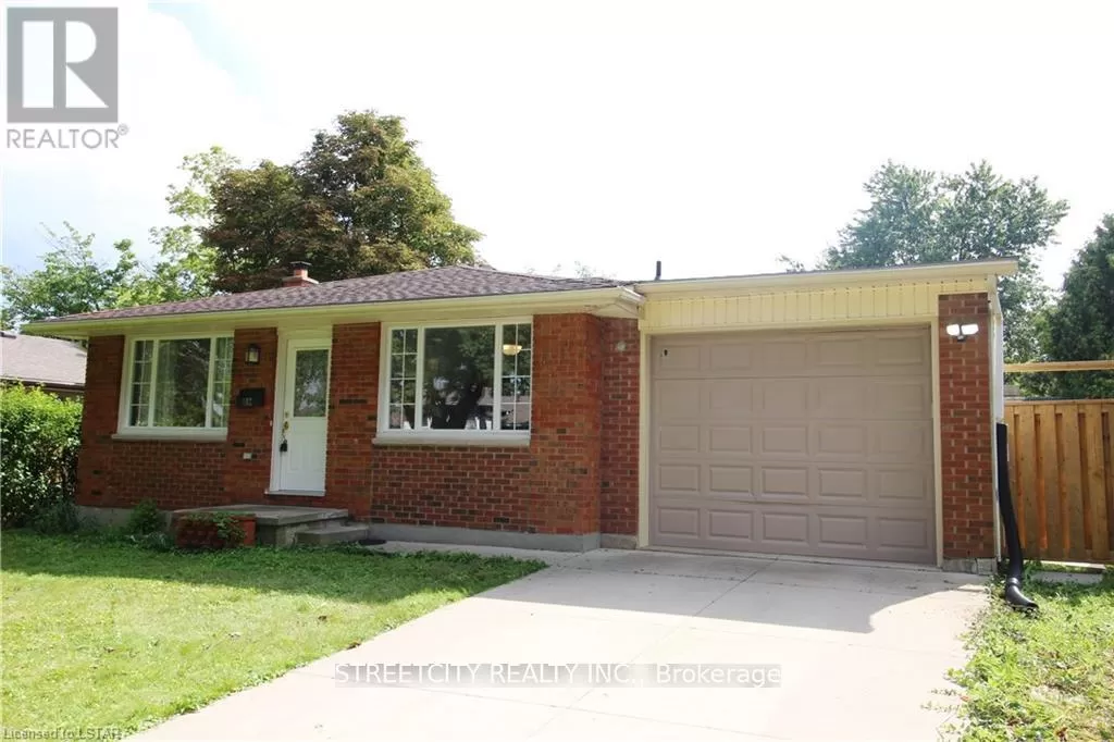 House for rent: 102 Paperbirch Crescent, London North, Ontario N6G 1L7