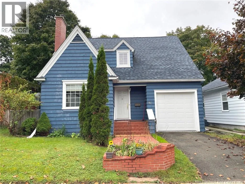 House for rent: 102 Portledge Avenue, Moncton, New Brunswick E1C 5S7