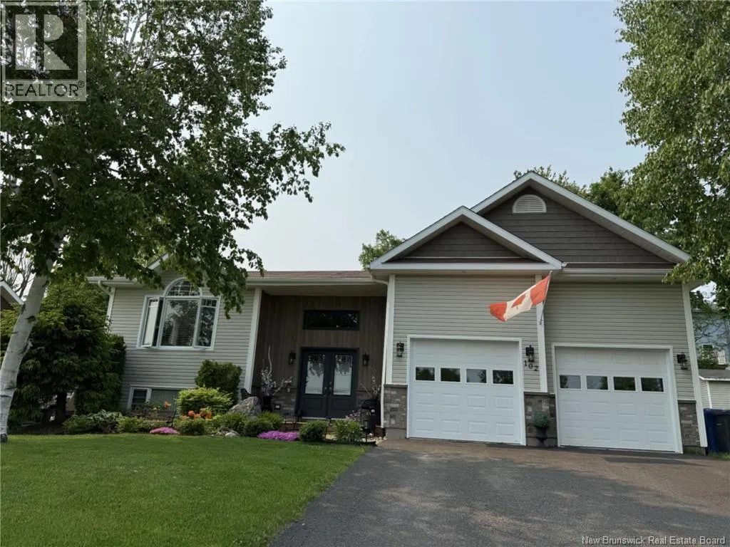 House for rent: 102 Rue Belair, Grand-Sault/Grand Falls, New Brunswick E3Y 1A8