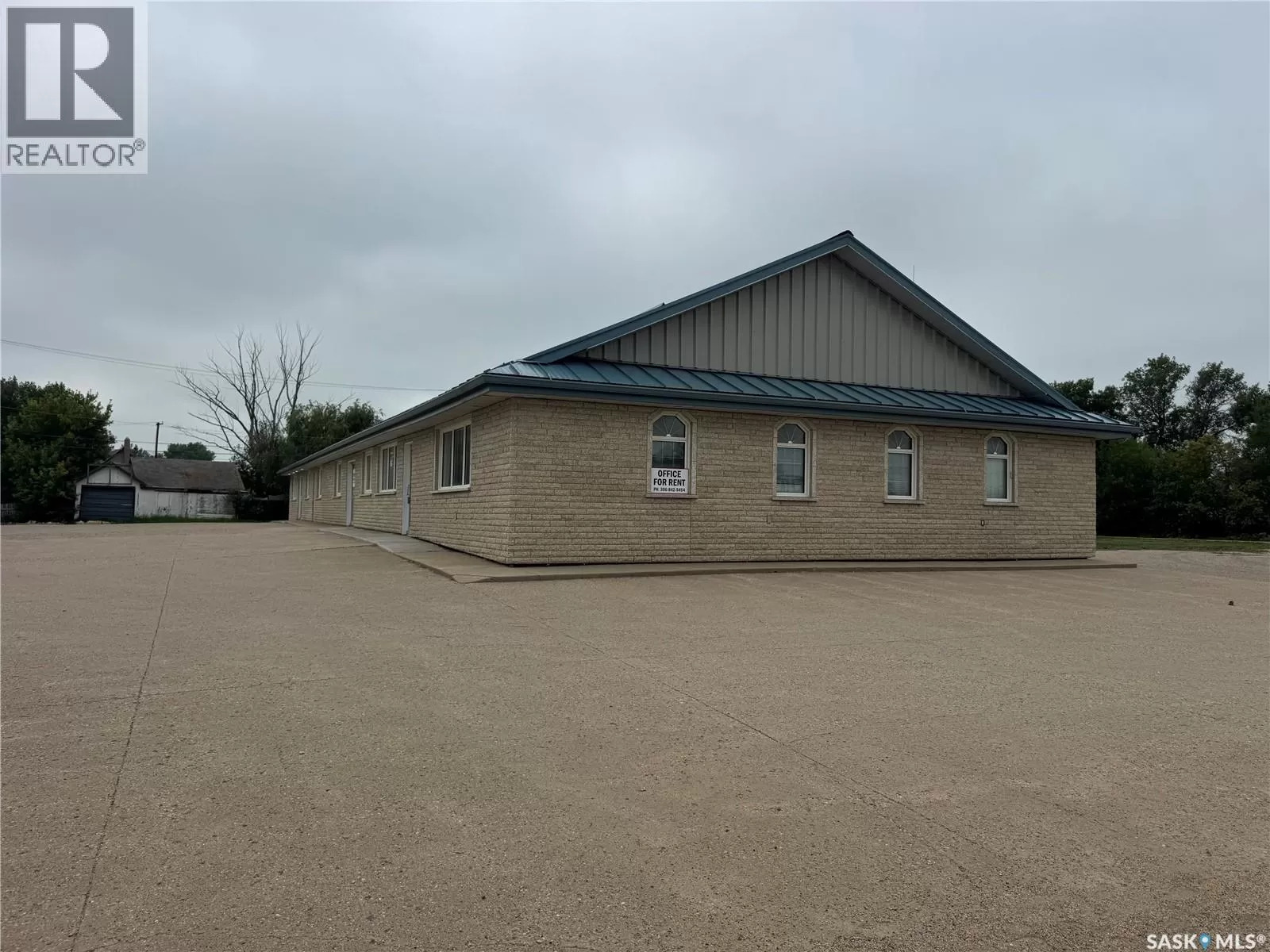 Offices for rent: 102 Sims Avenue, Weyburn, Saskatchewan S4H 0A2