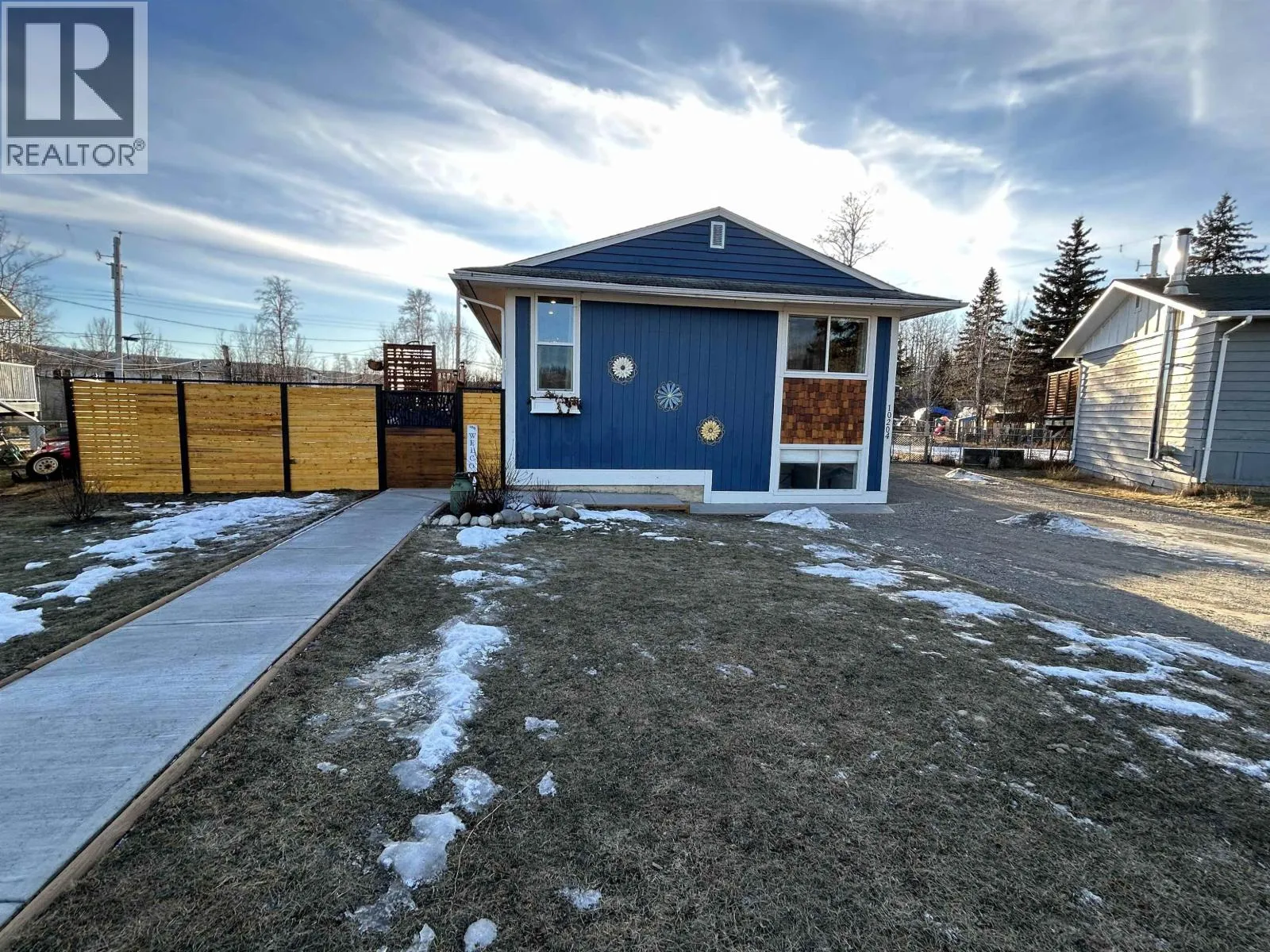 House for rent: 10204 Turner Crescent, Hudsons Hope, British Columbia V0C 1V0