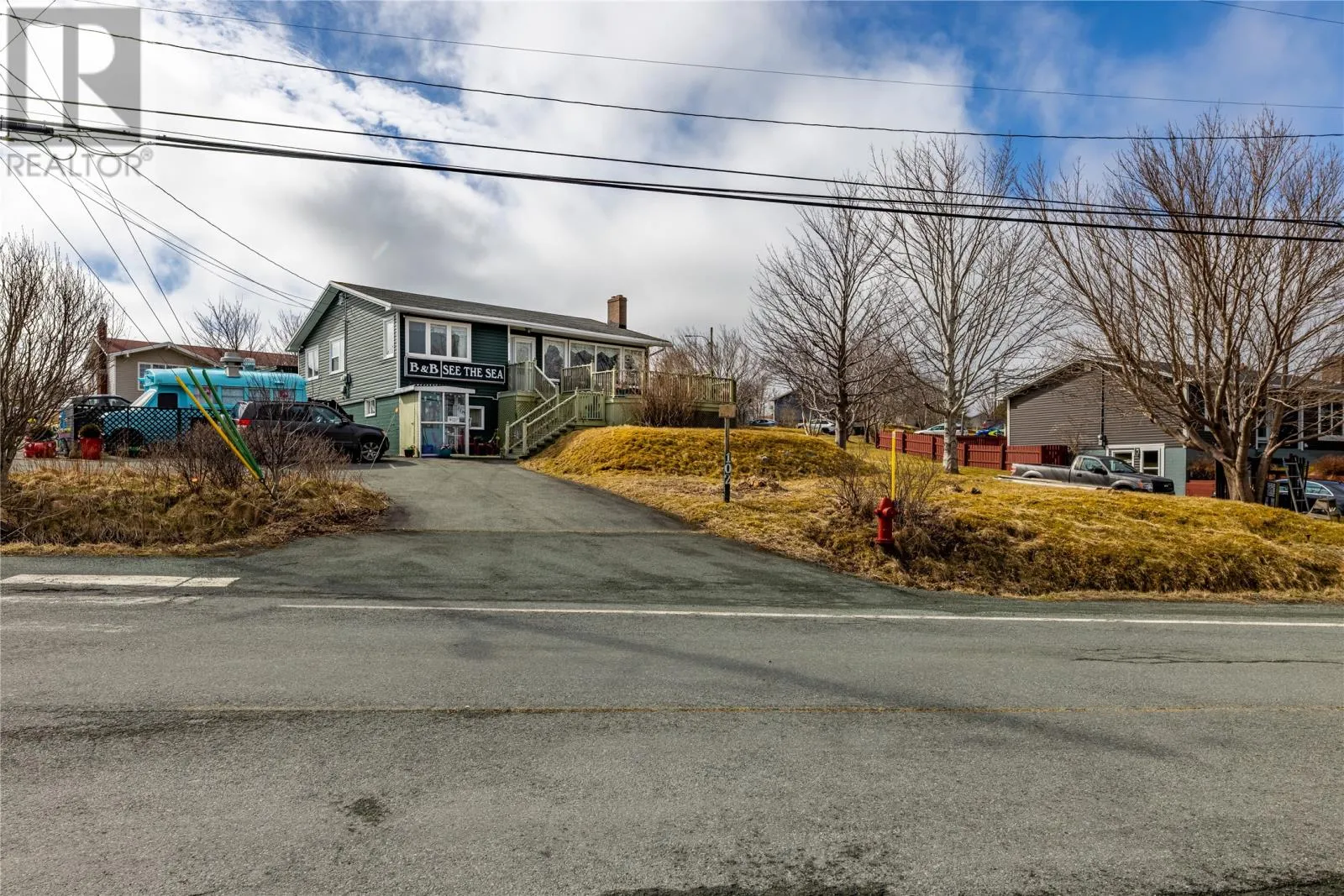 Commercial Mix for rent: 102-104 Marine Drive, Torbay, Newfoundland & Labrador A1K 1k7
