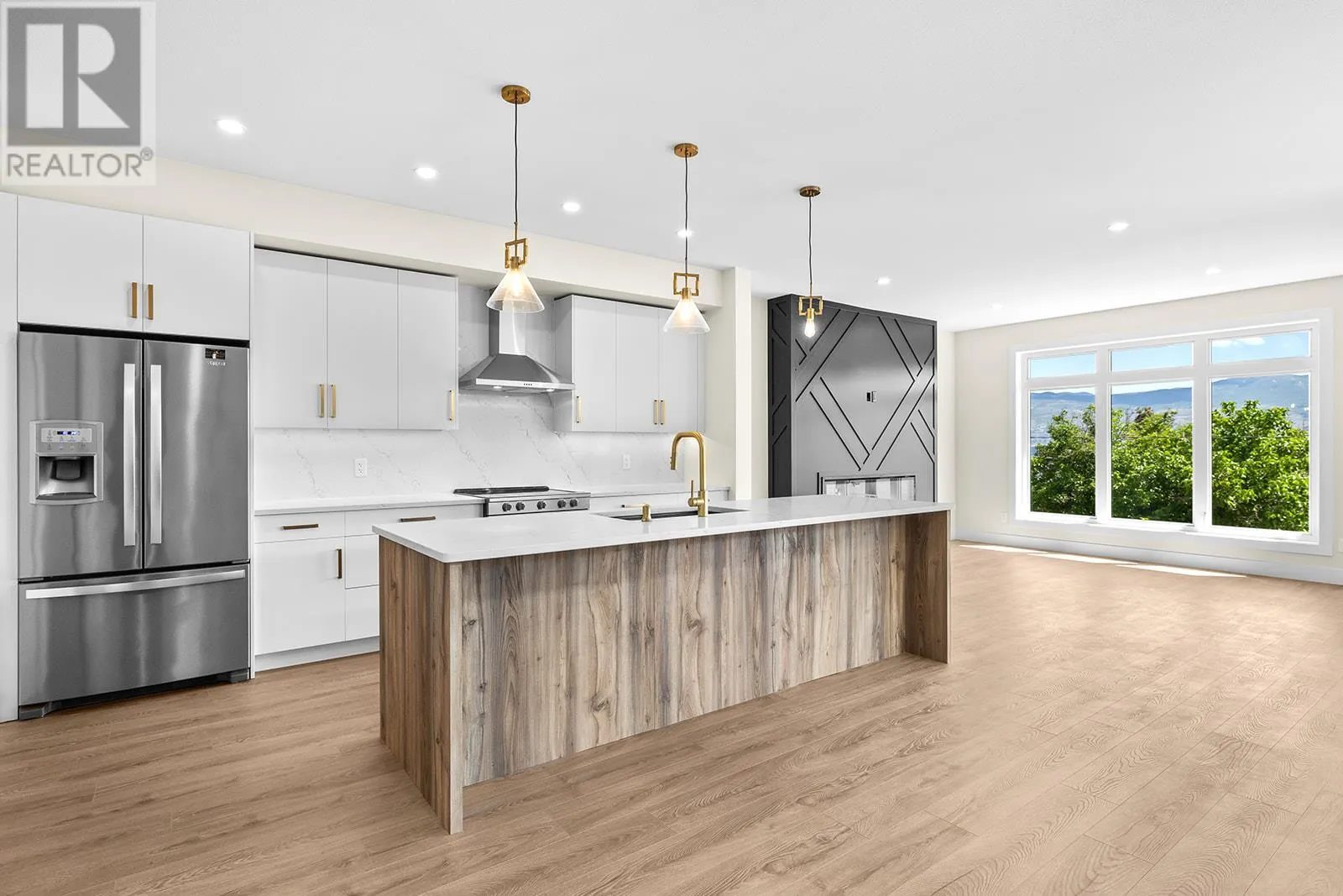 Duplex for rent: 1023 Kitson Court, West Kelowna, British Columbia V1Z 2G7