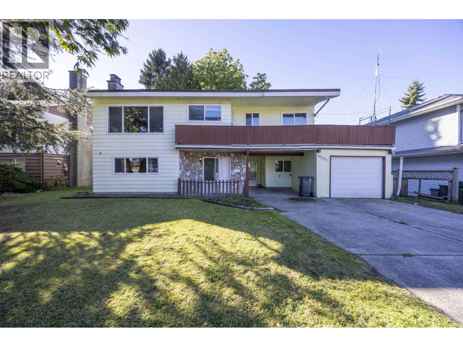 House for rent: 10231 Rosedene Crescent, Richmond, British Columbia V7A 2P6