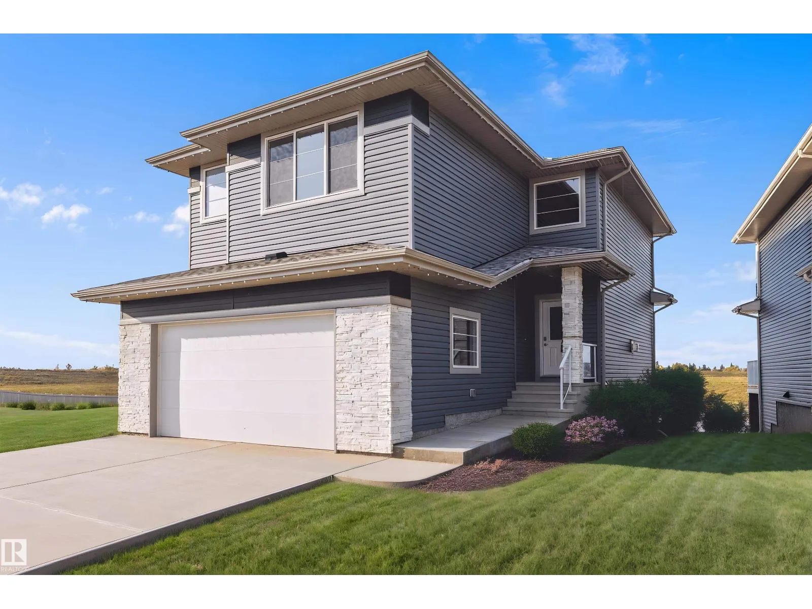 House for rent: 10238 92a Av, Morinville, Alberta T8R 2R4