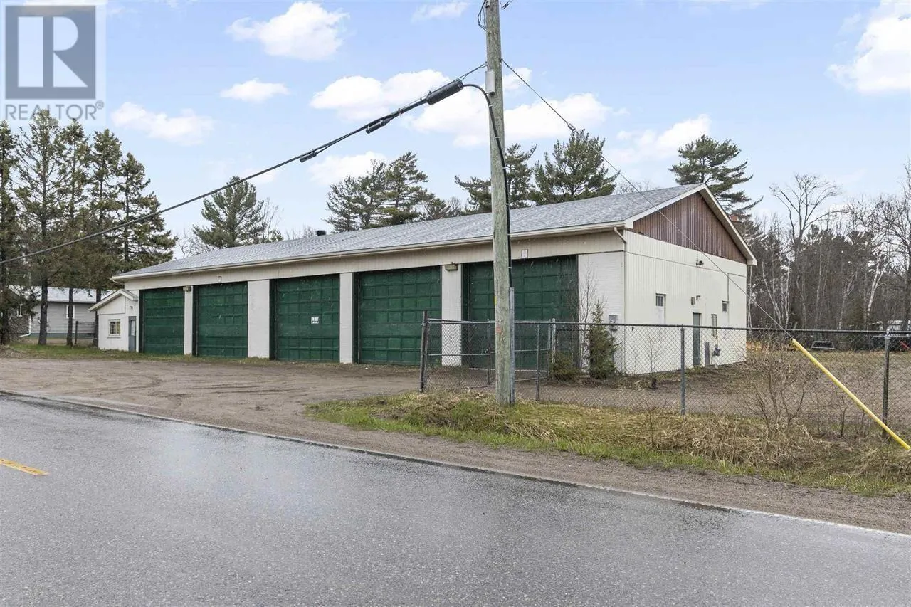 1024 Third Lin W, Sault Ste. Marie, Ontario P6A 6K4
