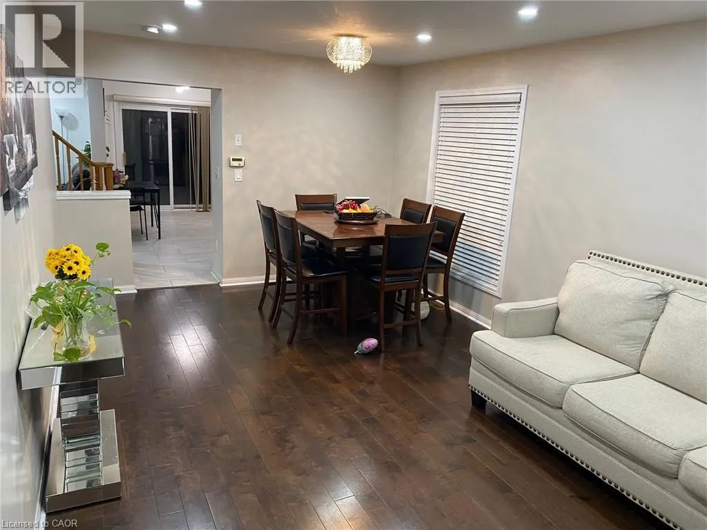 Row / Townhouse for rent: 1025 Barclay Circle Unit# Upper, Milton, Ontario L9T 5W5