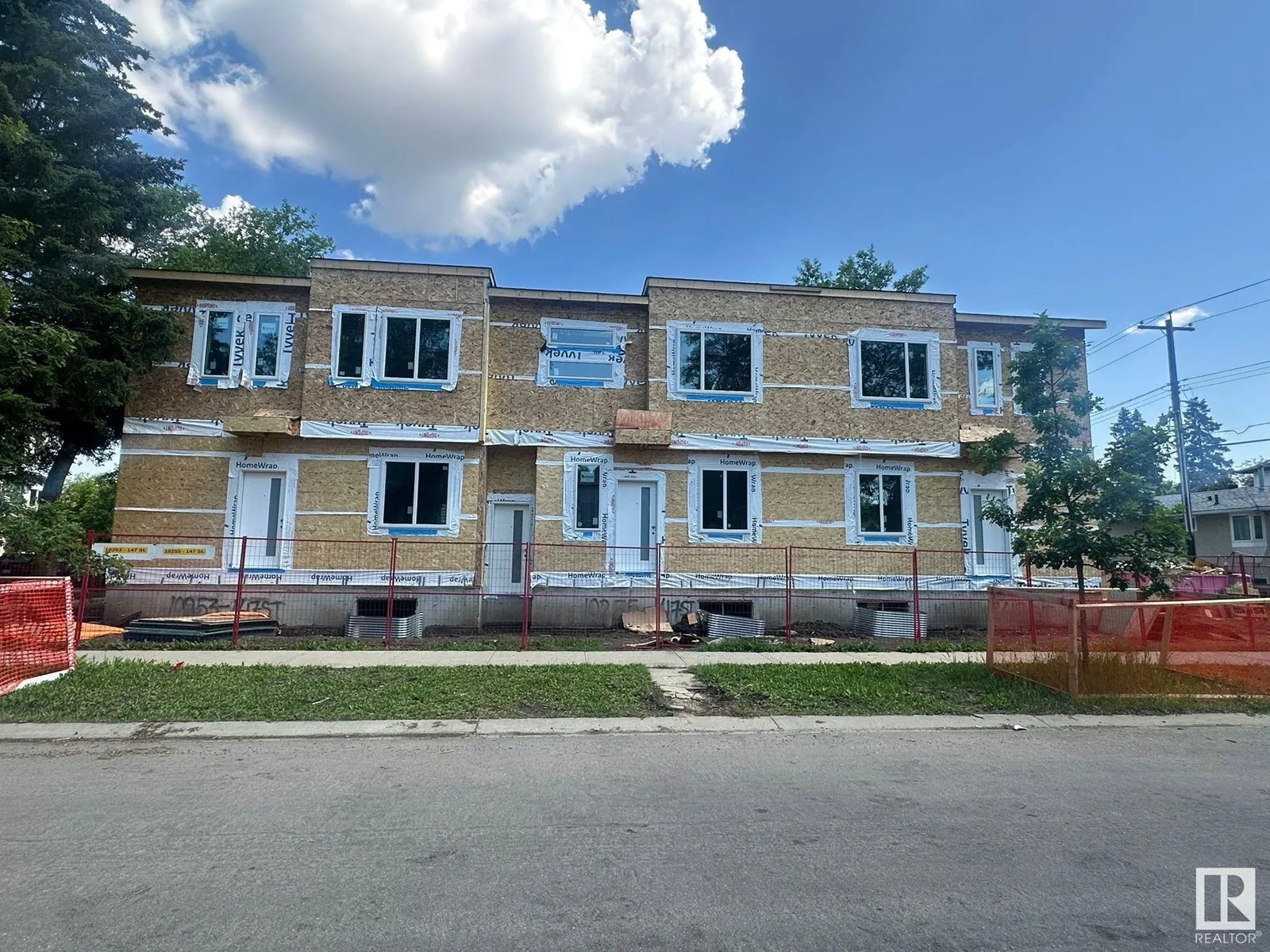 Triplex for rent: 10253 / 55 / 57 147 St Nw, Edmonton, Alberta T5N 0T6