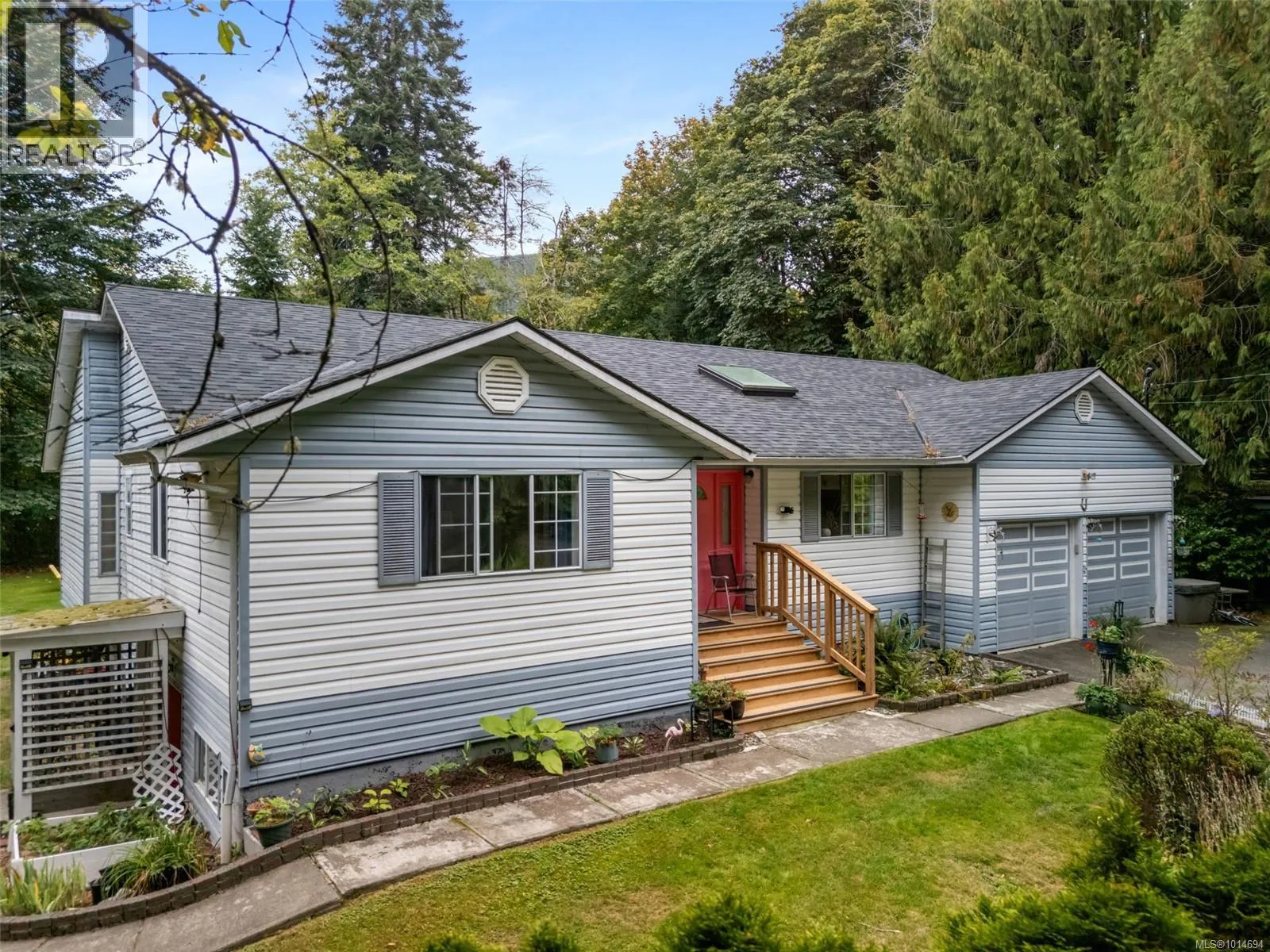 House for rent: 10258 Sutton Rd, Honeymoon Bay, British Columbia V0R 1Y0