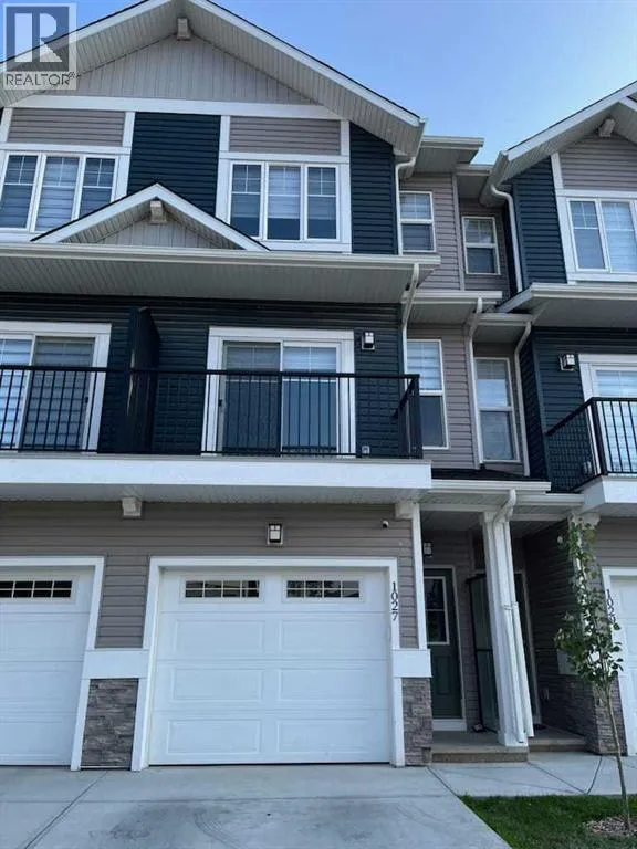 Row / Townhouse for rent: 1027 Sage Hill Grove Nw, Calgary, Alberta T3R 2A2