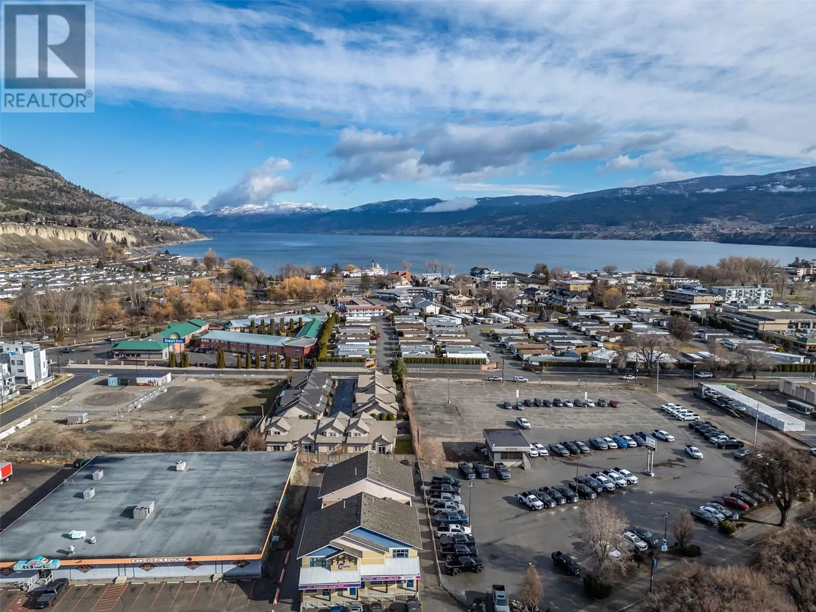 Apartment for rent: 1027 Westminster Avenue W Unit# 201, Penticton, British Columbia V2A 5C5