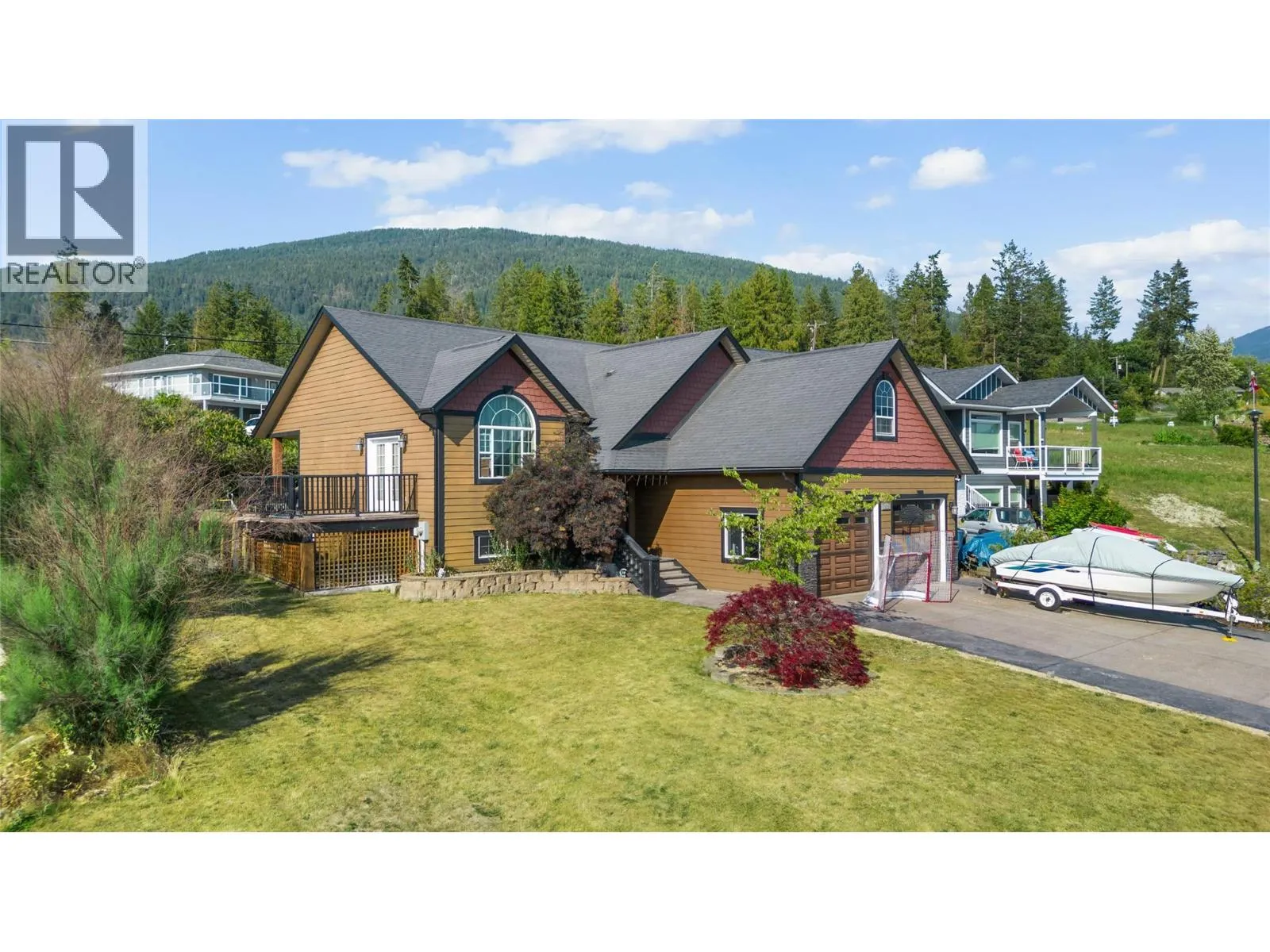 House for rent: 1028 Purcell Crescent, Creston, British Columbia V0B 1G3