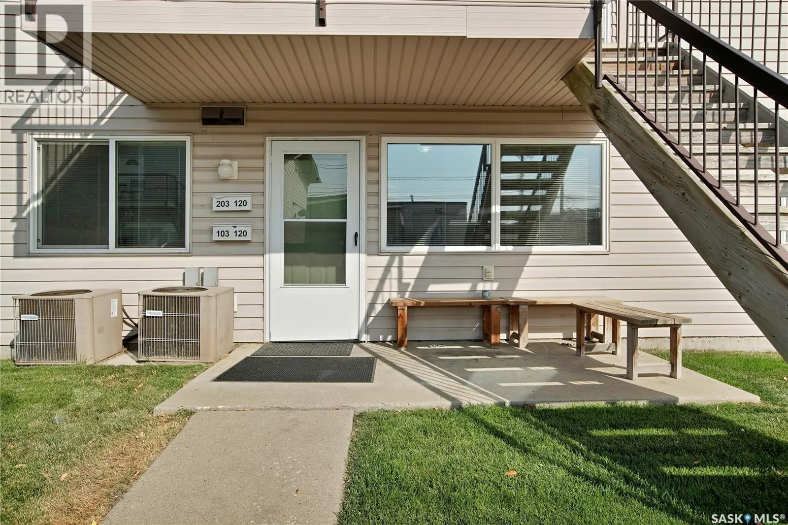 Apartment for rent: 103 120 C Avenue N, Saskatoon, Saskatchewan S7L 7M3