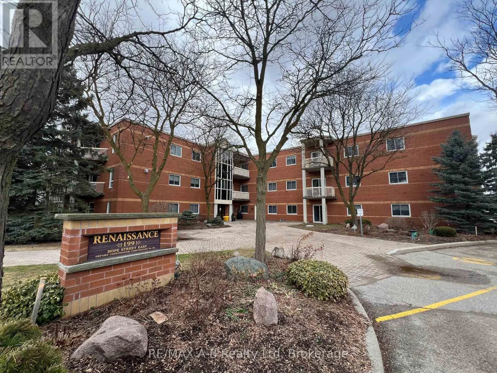 Apartment for rent: 103 - 199 Hope Street East Street E, East Zorra-Tavistock, Ontario N0B 2R0