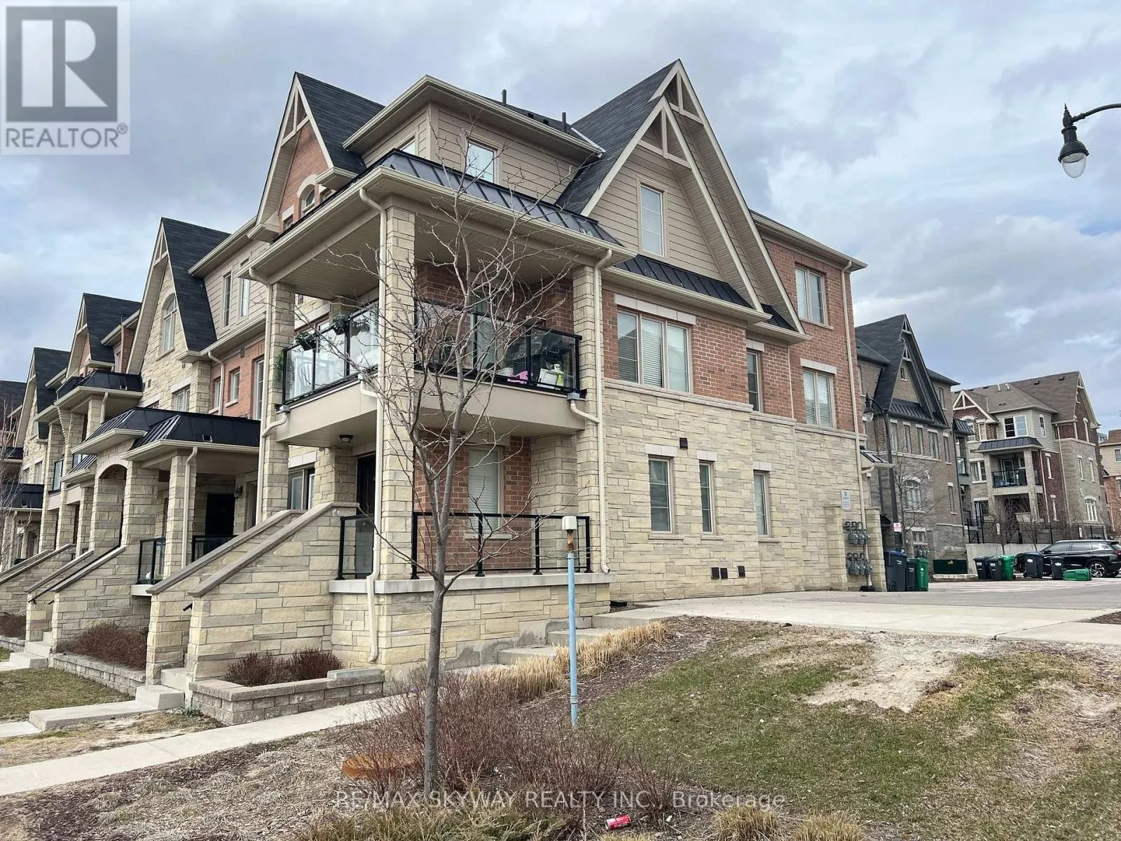 Row / Townhouse for rent: 103 - 200 Veterans Drive, Brampton, Ontario L7A 4S6