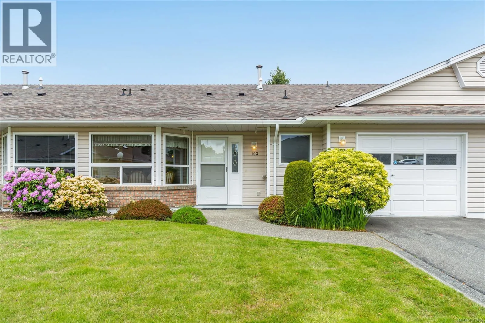 Row / Townhouse for rent: 103 240 Stanford Ave E, Parksville, British Columbia V9P 2K8