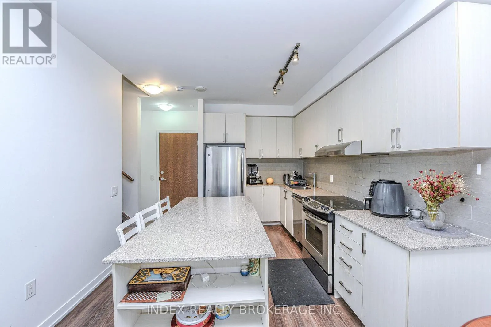 Row / Townhouse for rent: 103 - 2560 Eglinton Avenue, Mississauga, Ontario L5M 0Y3