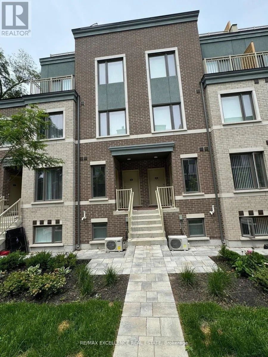 Row / Townhouse for rent: #103 - 30 William Jackson Way, Toronto, Ontario M8X 2J4