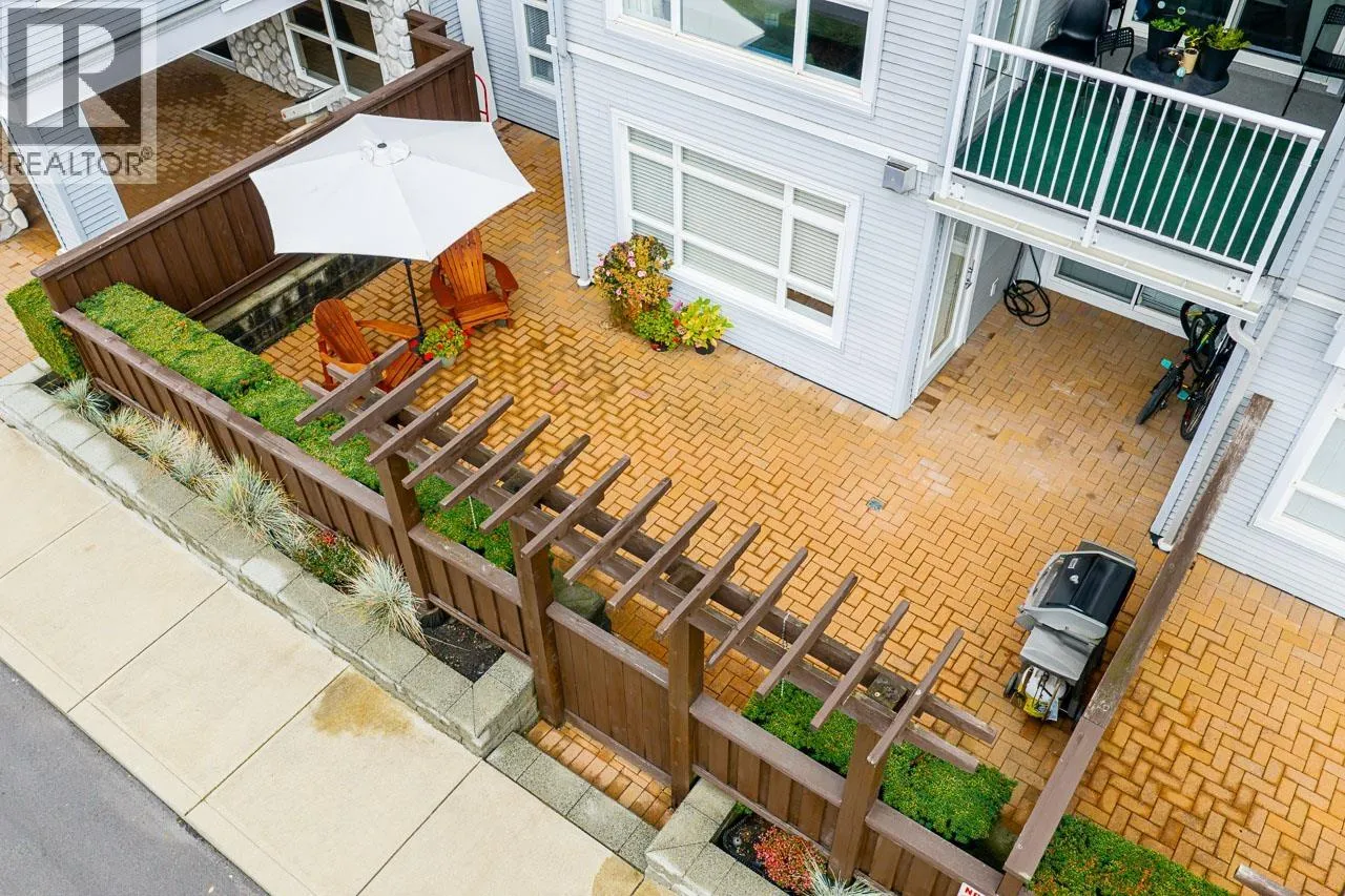 Apartment for rent: 103 3142 St Johns Street, Port Moody, British Columbia V3H 5E5