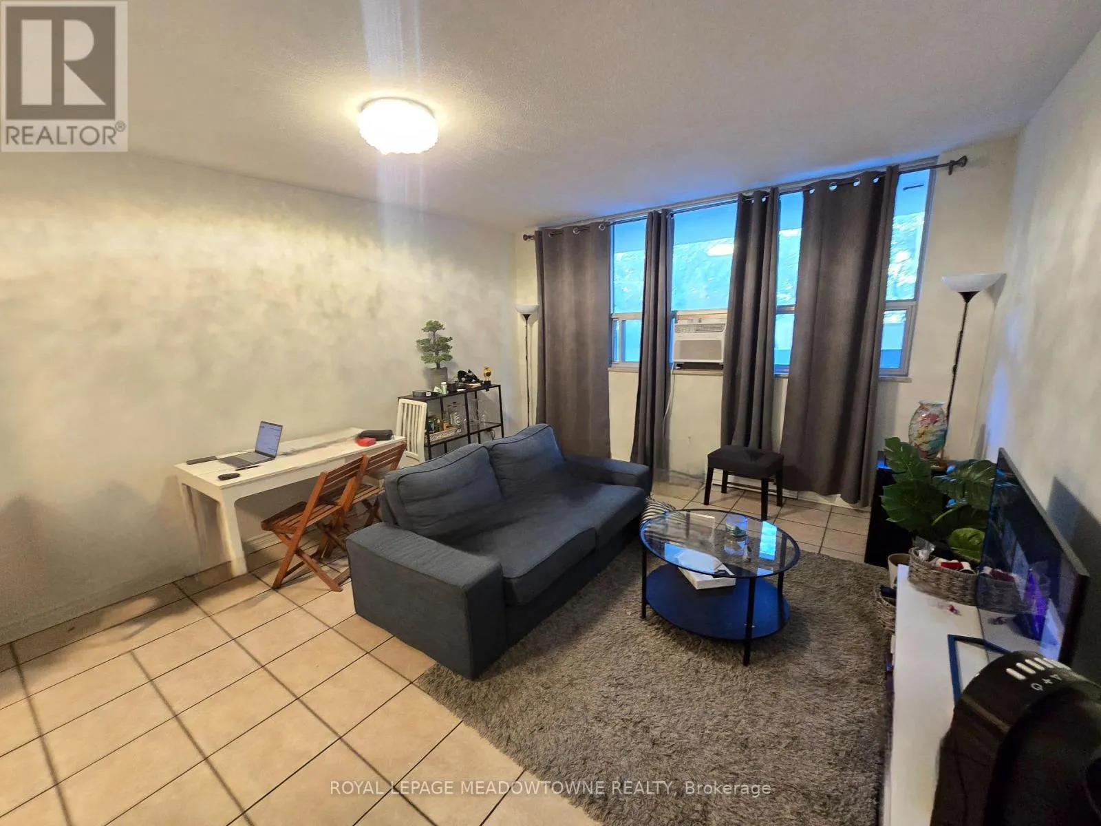 Apartment for rent: 103 - 40 Homewood Avenue, Toronto, Ontario M4Y 2K2