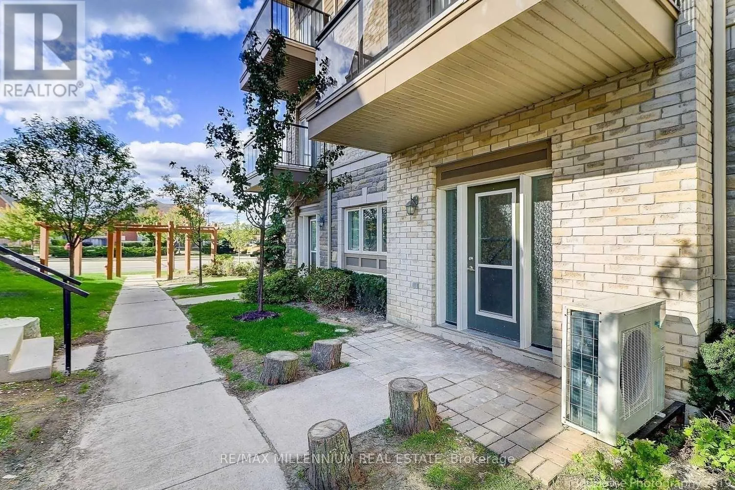 Apartment for rent: 103 - 5170 Winston Churchill Boulevard, Mississauga, Ontario L5M 0P5