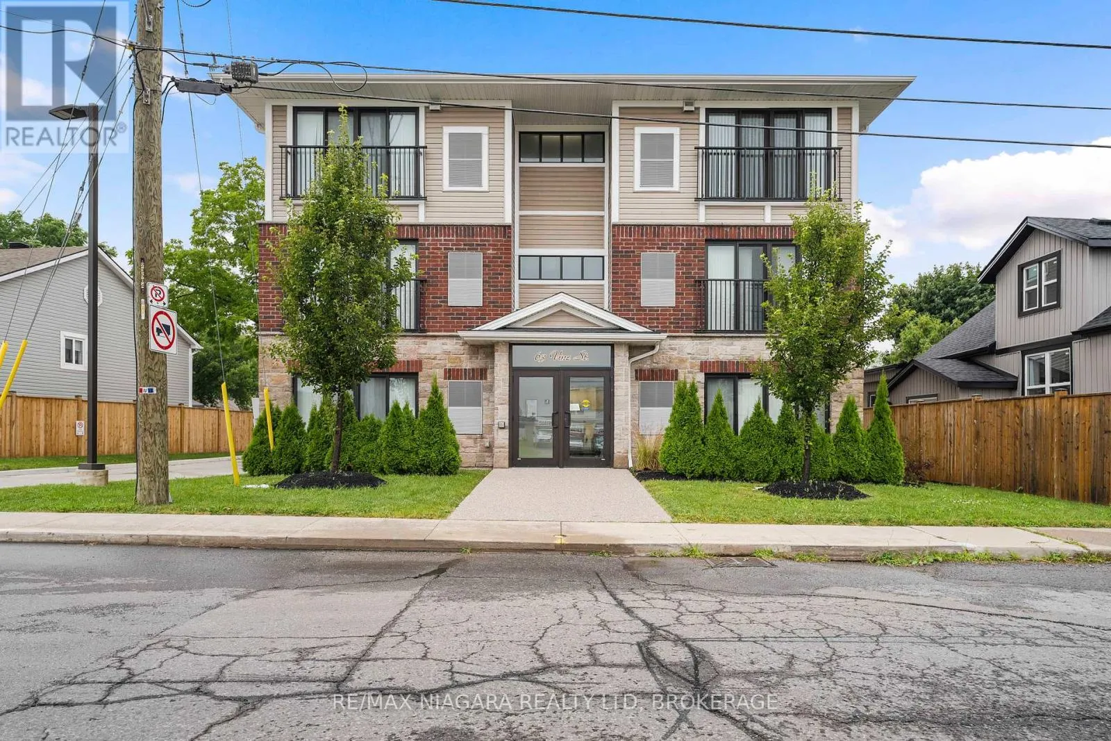 Other for rent: 103 - 63 Vine Street S, St. Catharines, Ontario L2R 3X9