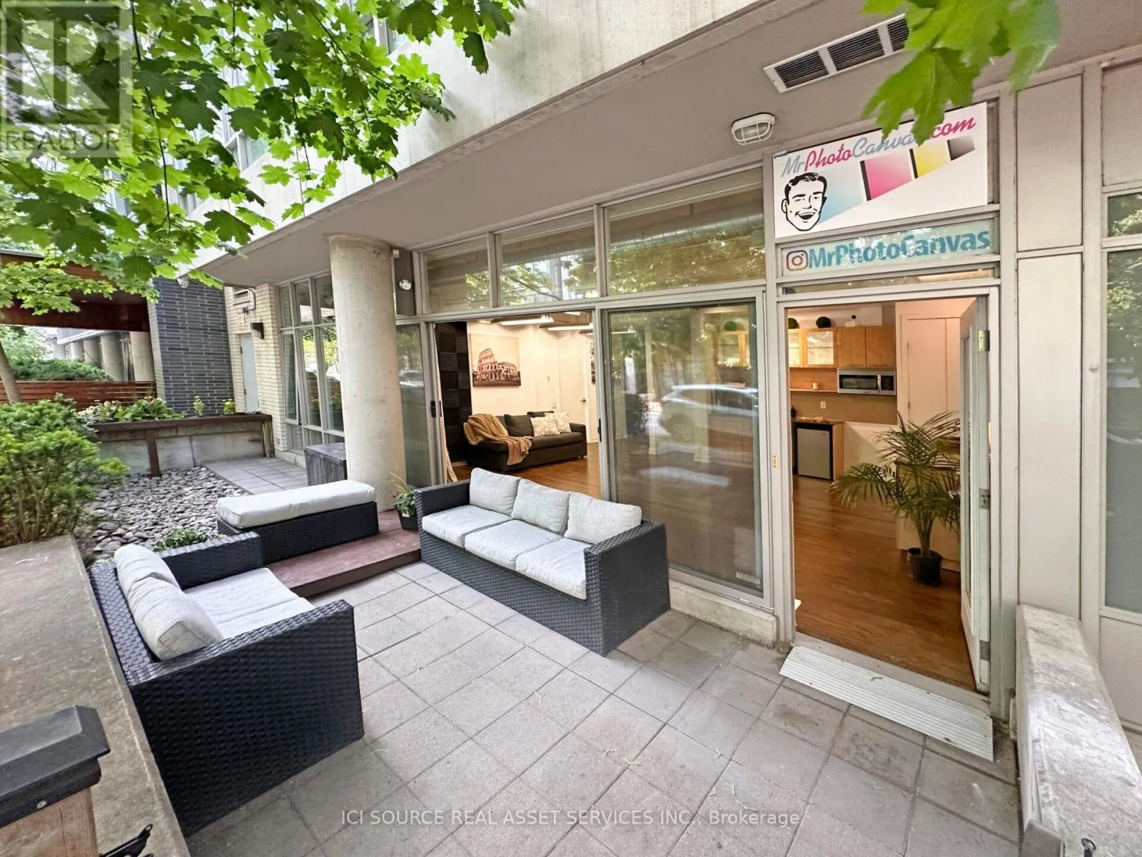 Apartment for rent: 103 - 66 Portland Street, Toronto, Ontario M5V 2M6