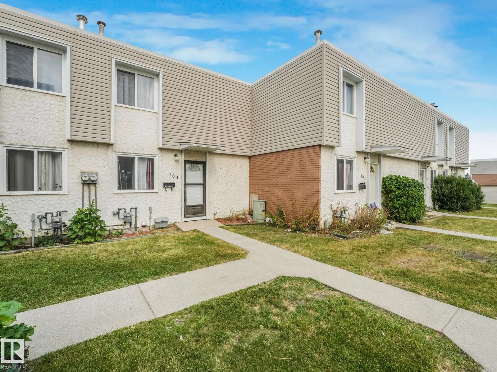 Row / Townhouse for rent: 103 Cornell Co Nw, Edmonton, Alberta T5C 3C3