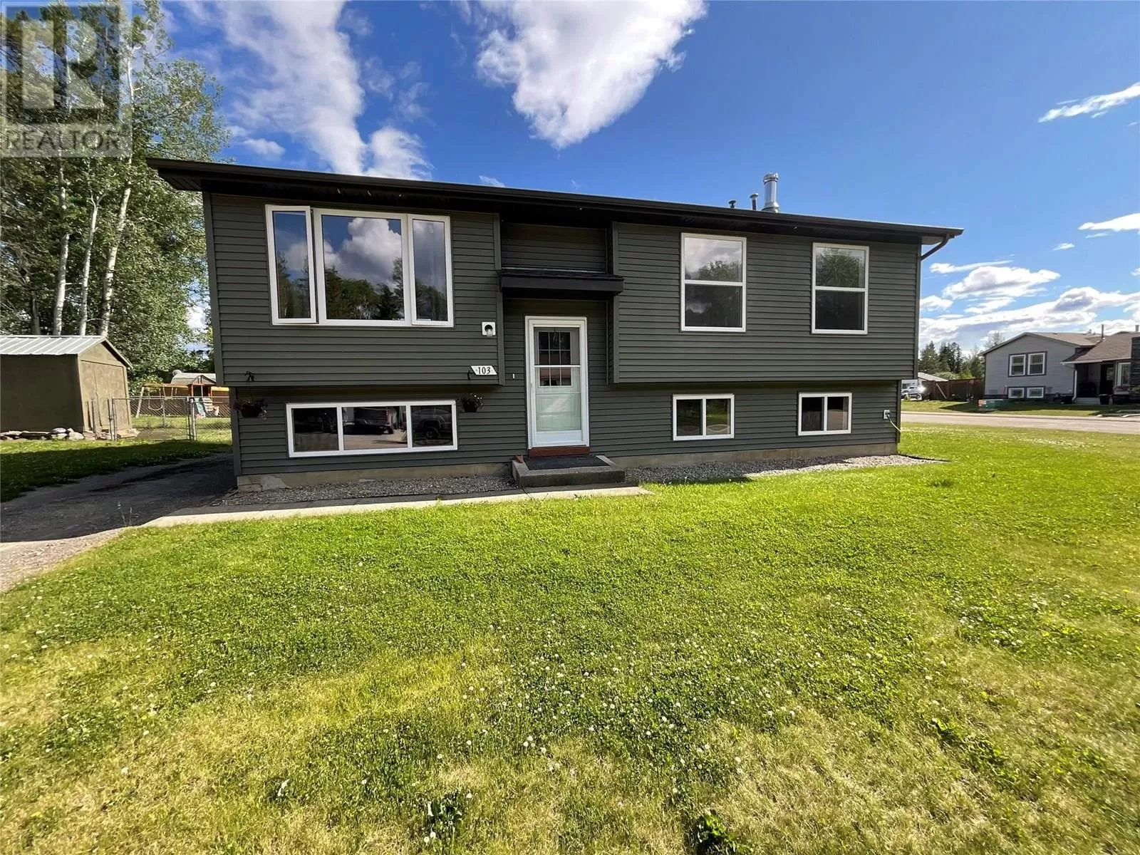 House for rent: 103 Hambrook Lane, Tumbler Ridge, British Columbia V0C 2W0