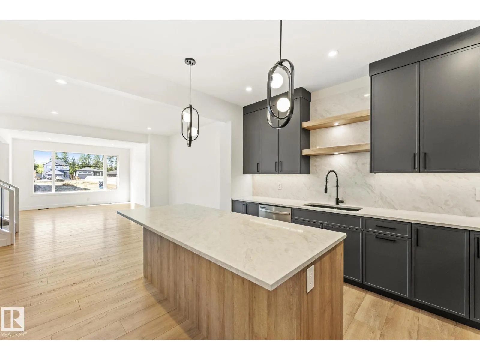 Duplex for rent: 103 Newbury Ci, Sherwood Park, Alberta T8B 0E8