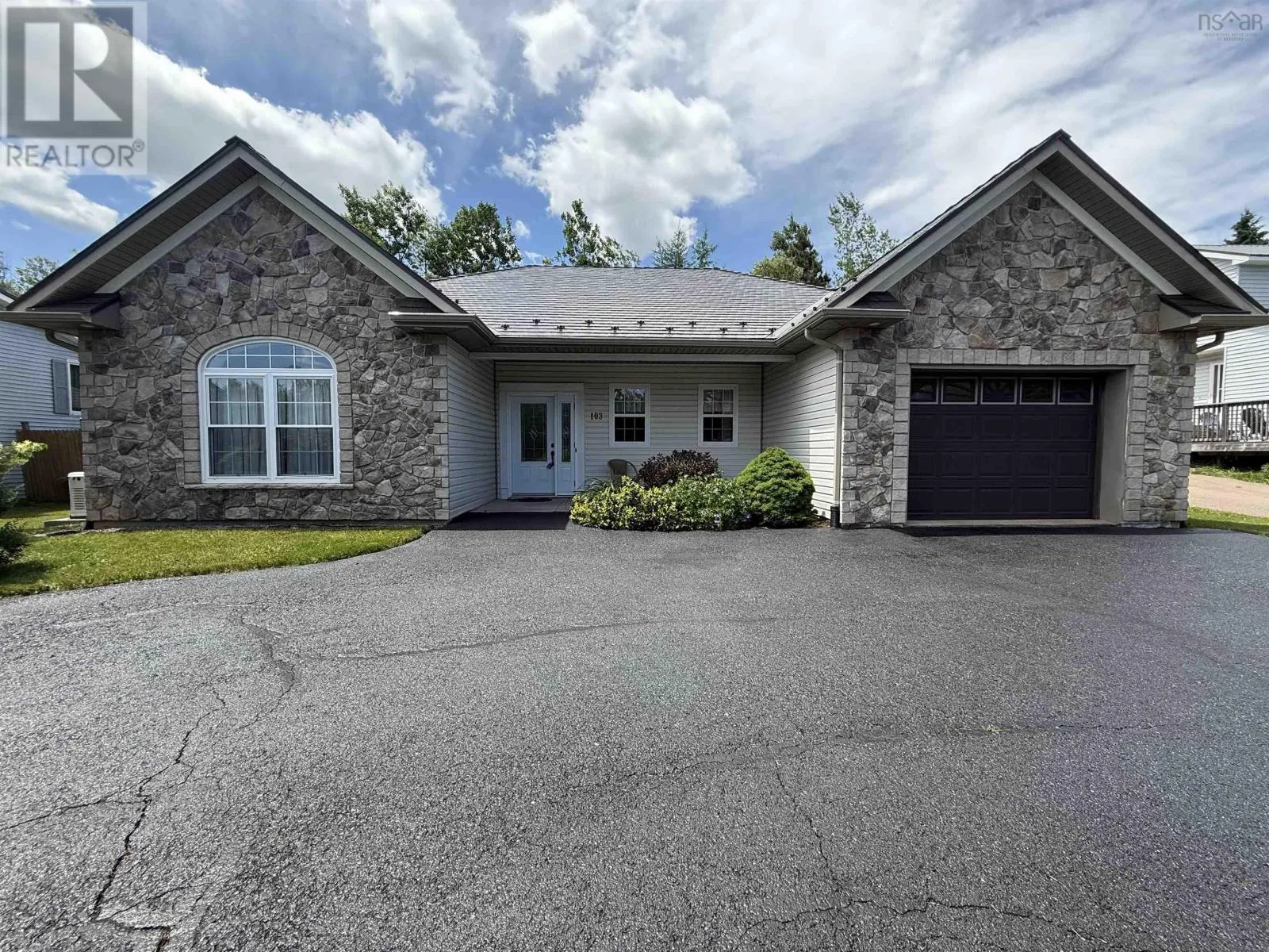 House for rent: 103 Oakwood Drive, Truro Heights, Nova Scotia B6L 1N3