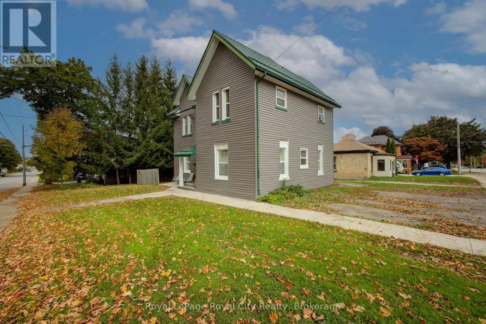 Fourplex for rent: 103 Patrick Street E, North Huron, Ontario N0G 2N0