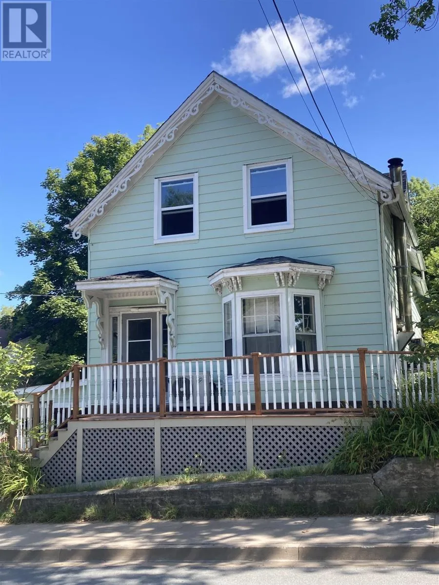 House for rent: 103 School Street, Liverpool, Nova Scotia B0T 1K0