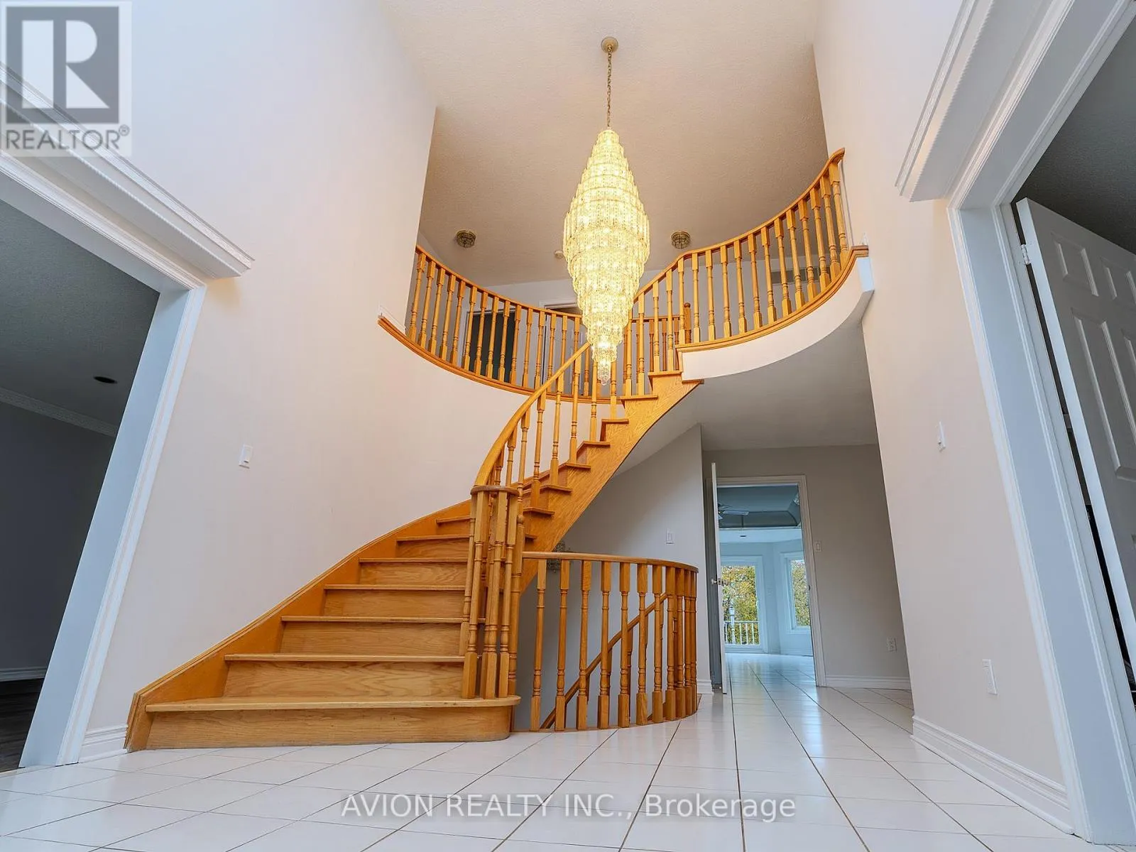 House for rent: 103 Spadina Road, Richmond Hill, Ontario L4B 2Y9