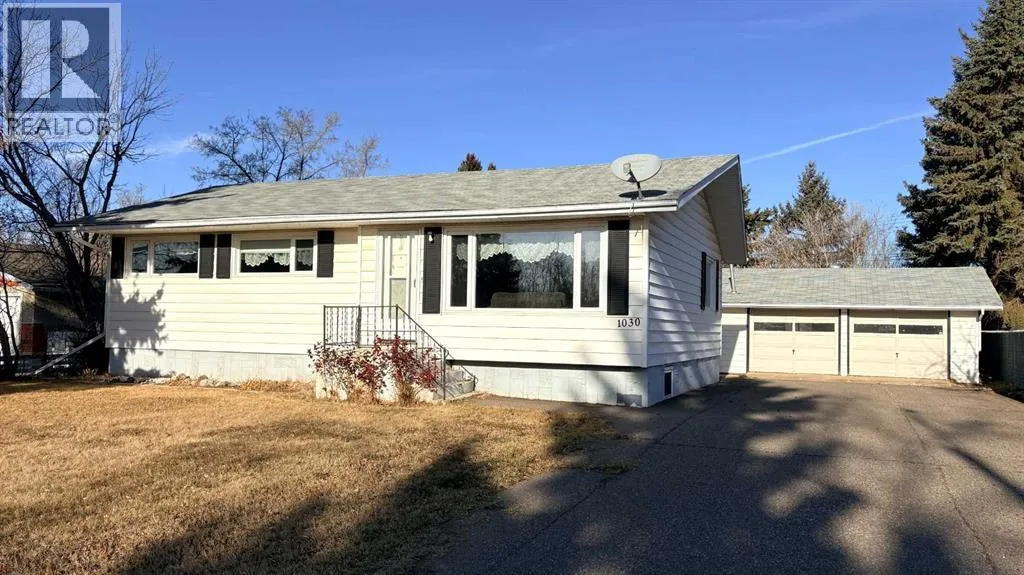 House for rent: 1030 15 Avenue, Wainwright, Alberta T9W 1J8